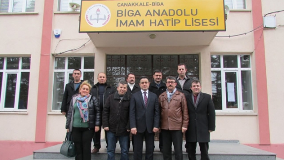 İl Milli Eğitim Müdürü Zülküf MEMİŞ, Biga İlçesi´nde Açılan Destekleme ve Yetiştirme Kurslarını Ziyaret Etti.