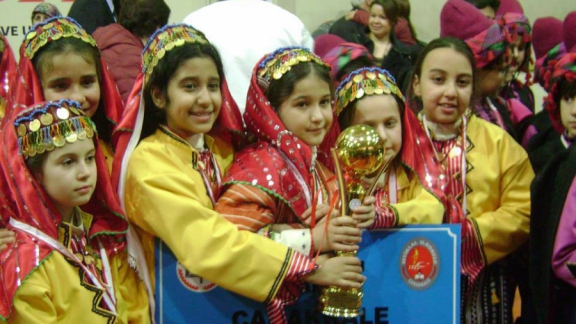 100. Yıl Halk Oyunları İl Birinciliği yarışması Okullar Birincisi İstiklal İlkokulu Oldu