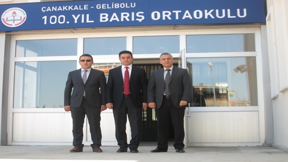 İl Milli Eğitim Müdürü Zülküf MEMİŞ Gelibolu 100. Yıl Barış Ortaokulunda İncelemelerde Bulundu