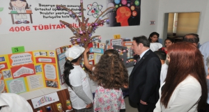 Merkez Işıklar Muharrem Yılmaz Ortaokulu 4006 TÜBİTAK Bilim Fuarı Açıldı