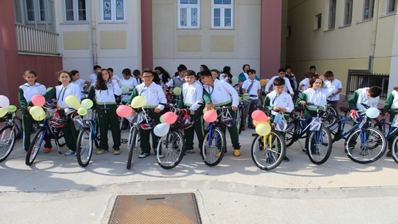 Sağlıklı Hayat İçin Okullara Bisiklet Dağıtımı Yapıldı