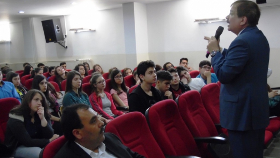 İl Müftüsü İbrahim Öcüt Vahit Tuna Anadolu Lisesi Öğrencileriyle Buluştu