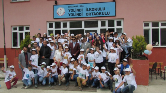Yolindi Ortaokulu TÜBİTAK 4006 Bilim Fuarı Açıldı