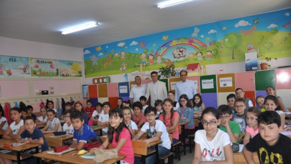 İl Millî Eğitim Müdürü Zülküf Memiş 18 Mart İlkokulunu Ziyaret Etti