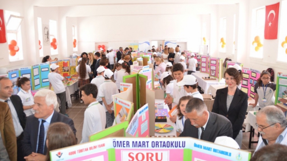 Ömer Mart Ortaokulu TÜBİTAK 4006  Bilim Fuarı  Açıldı